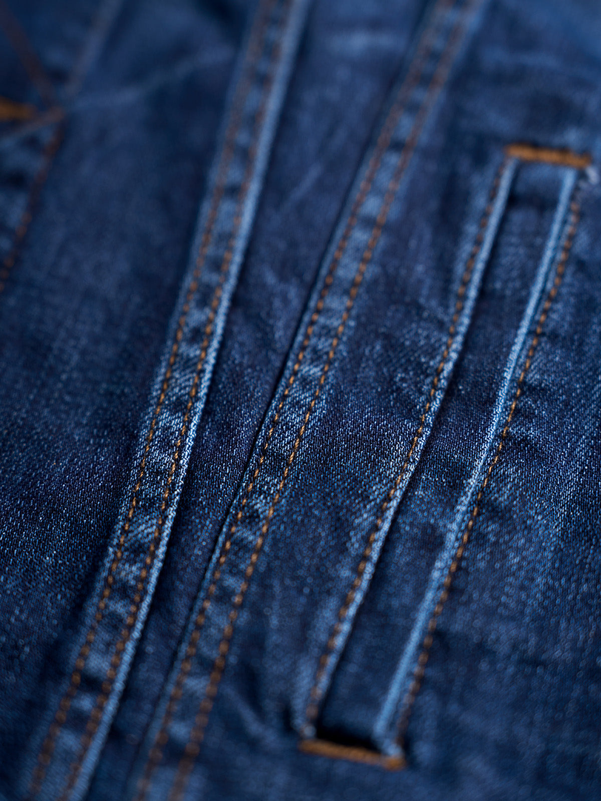 Chamarra de Mezclilla 3D Blue, detalle — bolsas de tapa en el pecho. #color_azul