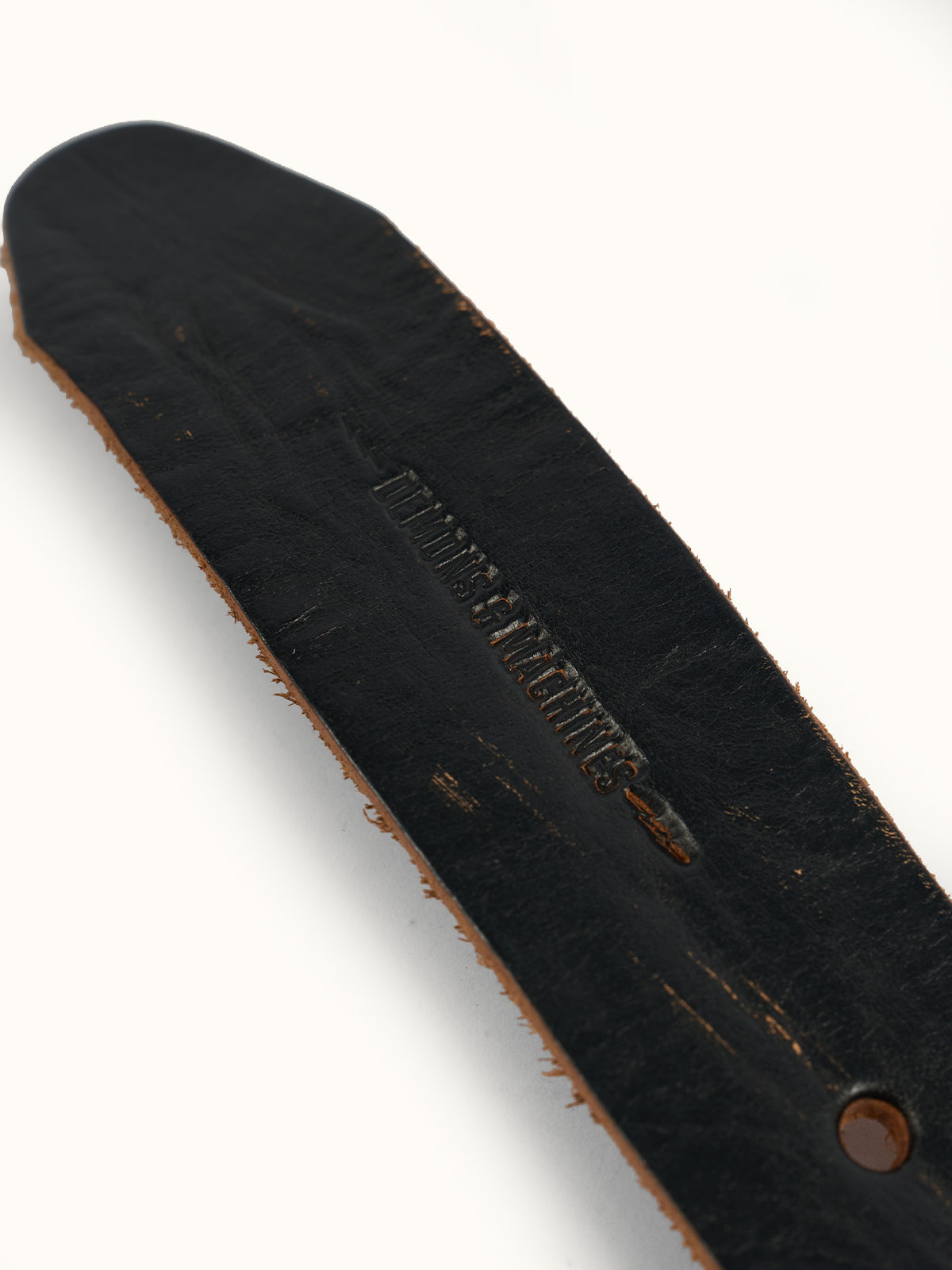 Piel genuina de 2 mm — Cinturón de Piel Alamo en Negro. #color_negro
