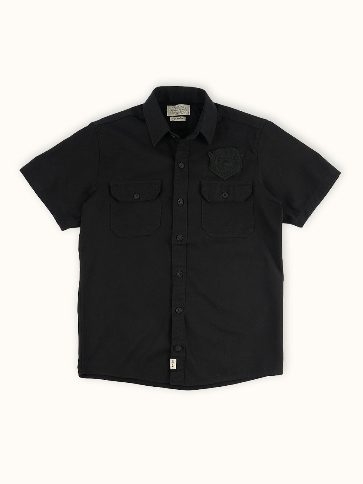 Camisa Garage Boulder en Negro, vista frontal — algodón resistente tejido para workwear. Demons & Machines. #color_negro
