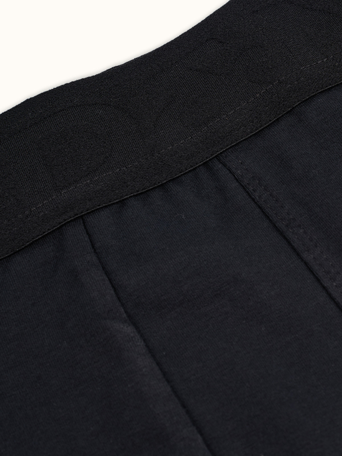 Bóxer Kimball en Negro, vista lateral — un calce elástico con sujeción. #color_negro