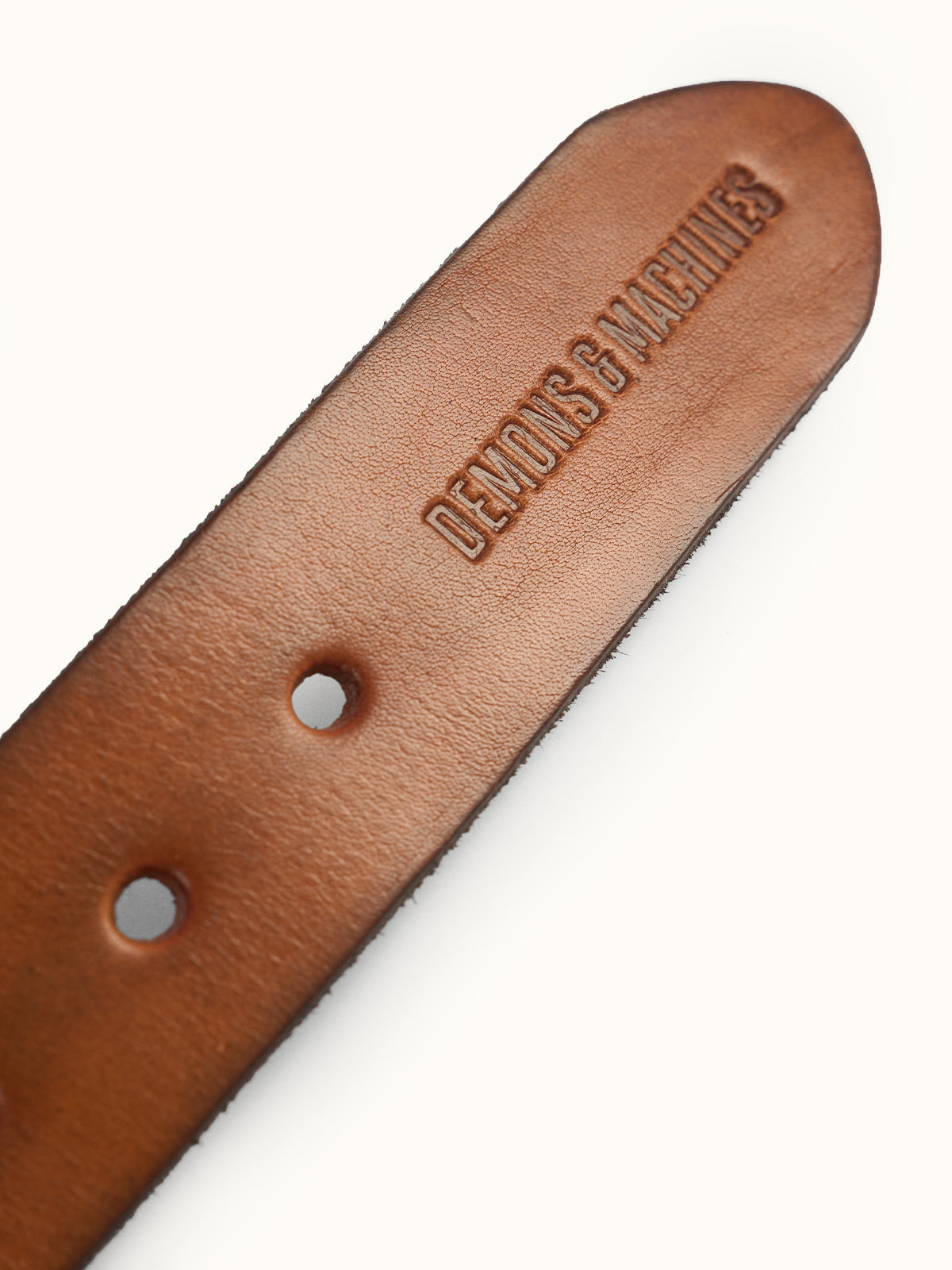 Cinturón de Piel Warren en Tan, vista lateral — tallas 100/105 y 110/115. #color_tan